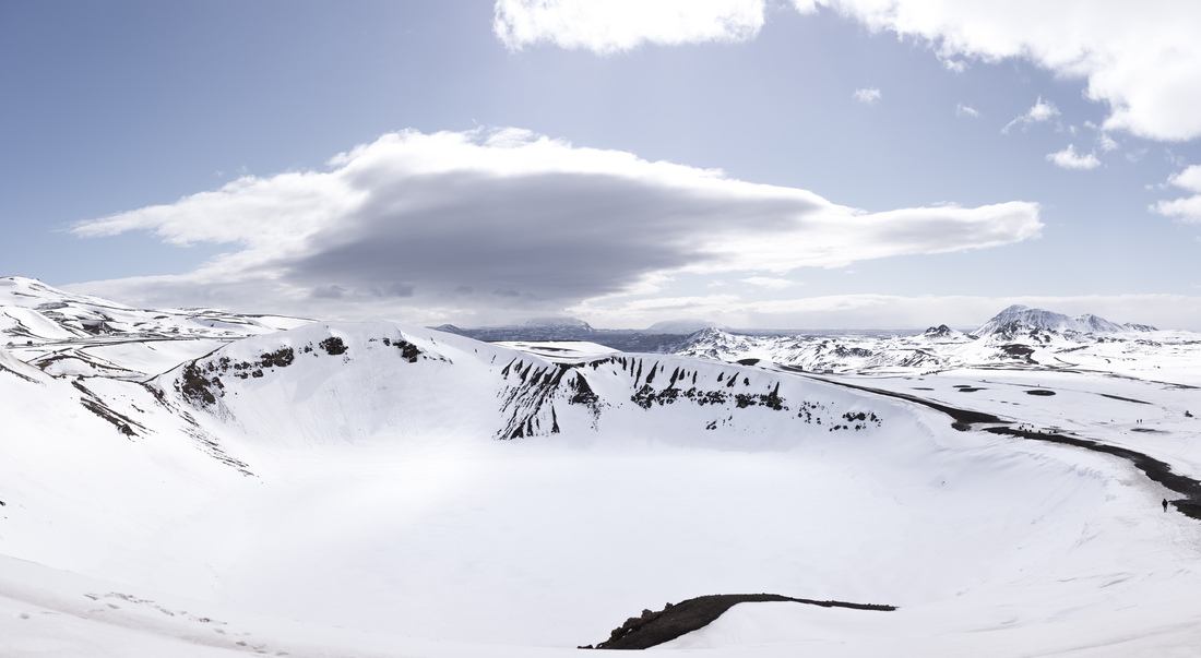Le cratère Víti enneigé