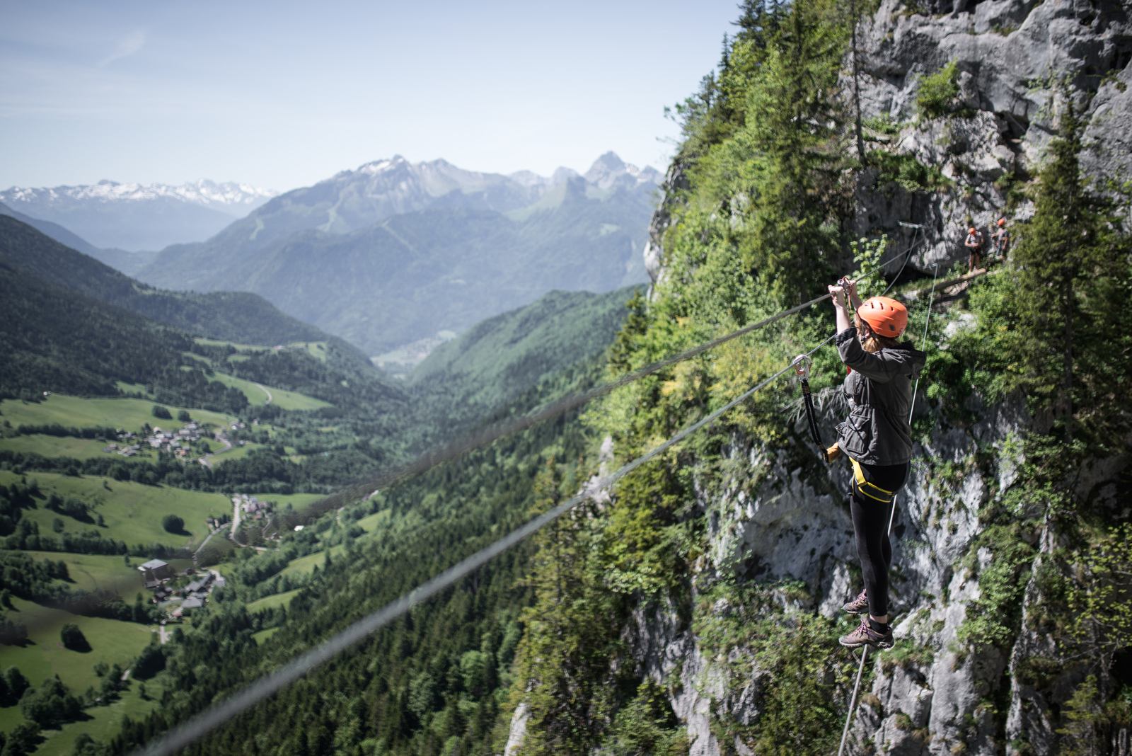Manue sur le pont de singe Manue sur le pont de singe