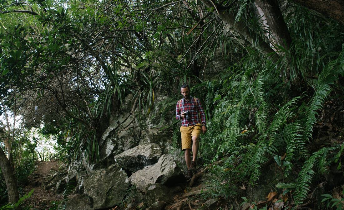 Seb dans la foret de La Réunion 