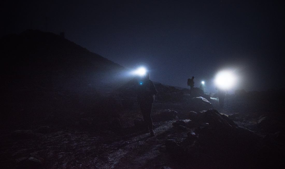 4 heures du matin. Ascension du Piton des Neiges 