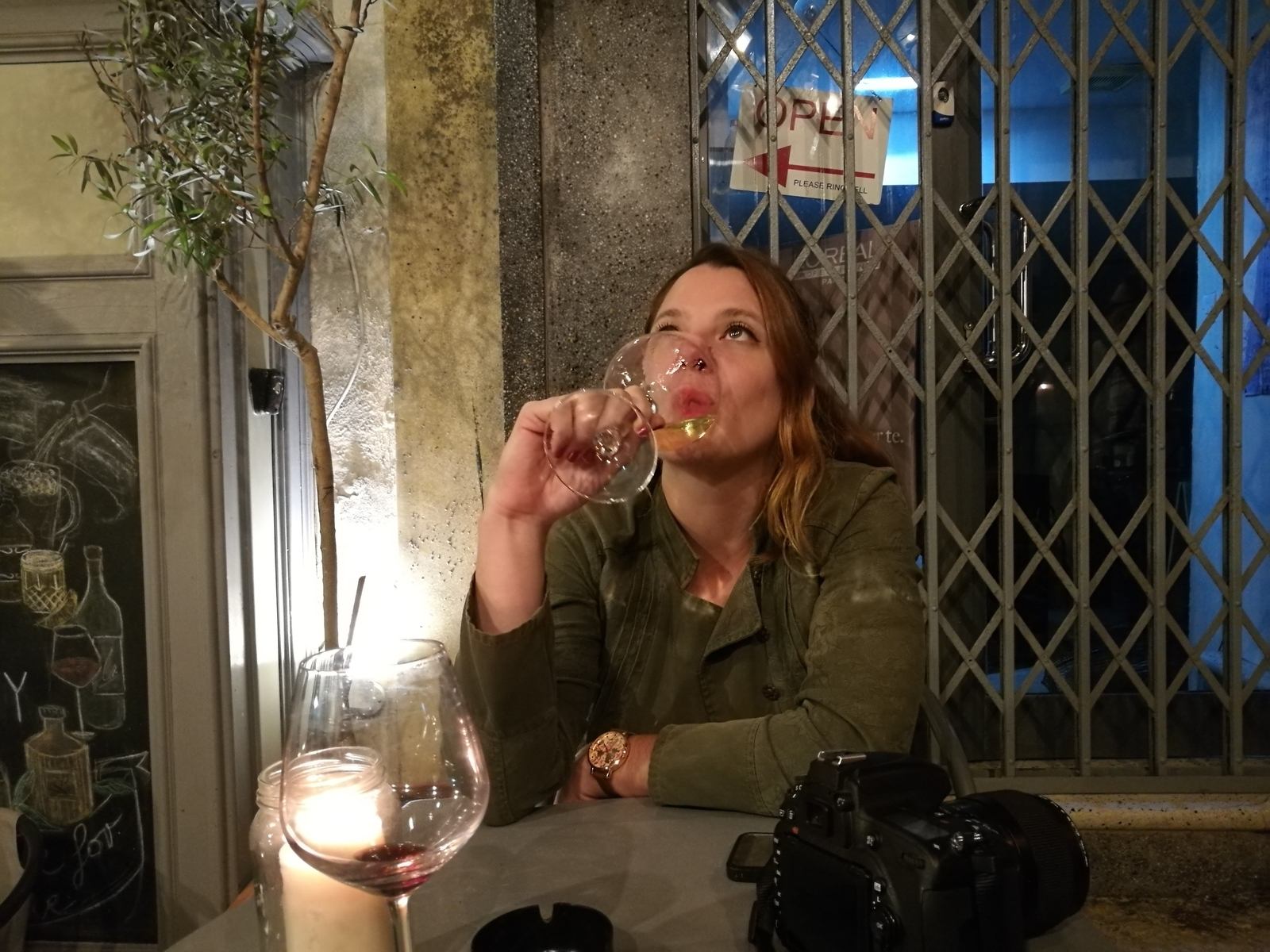 Dégustation d'un vin de Malte