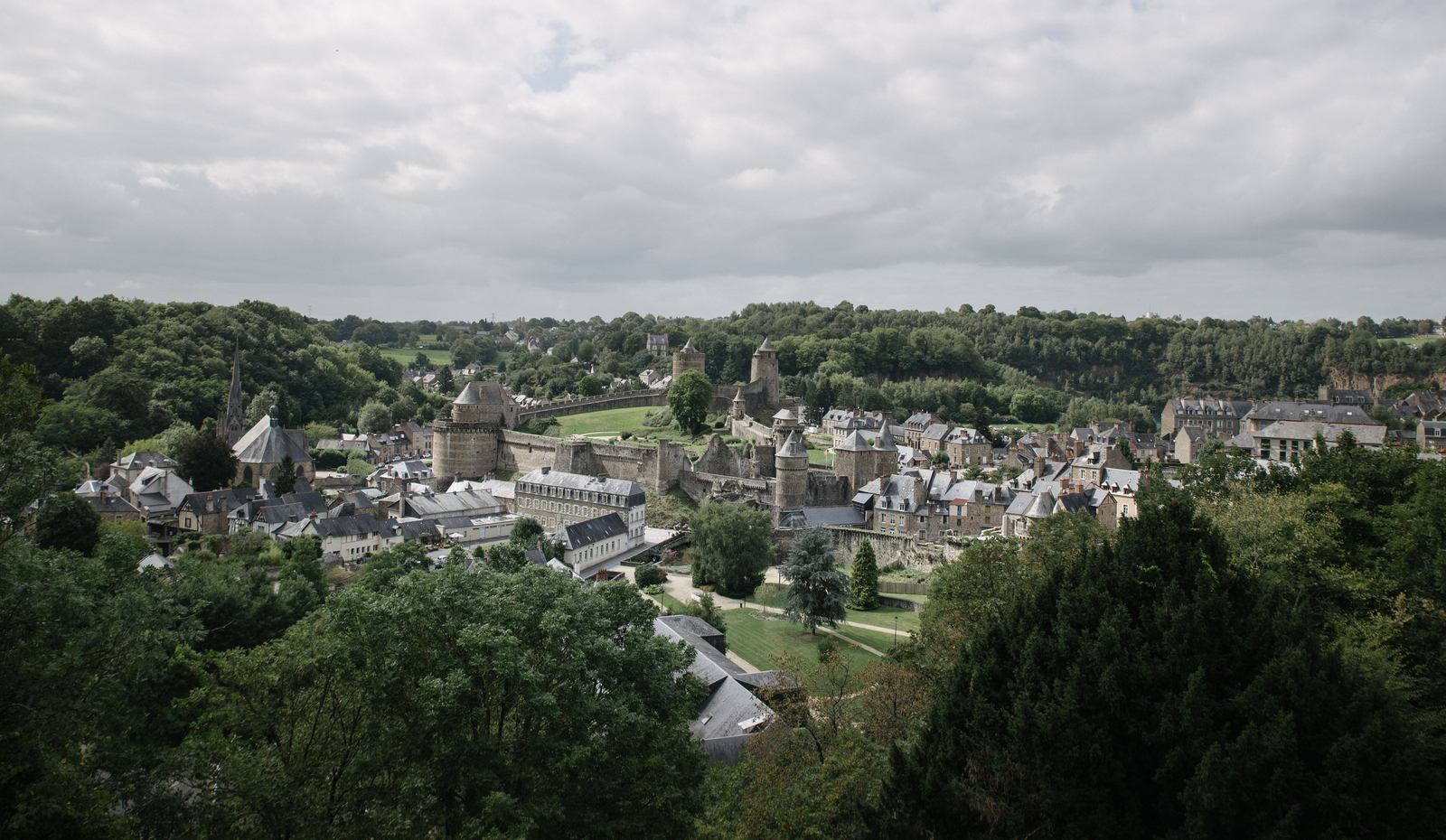 Fougères, vue des remparts Fougères, vue des remparts