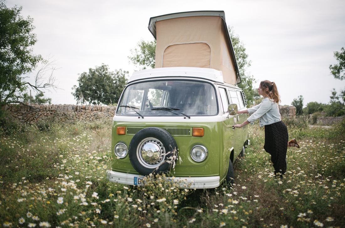 Combi vert dans les fleurs  