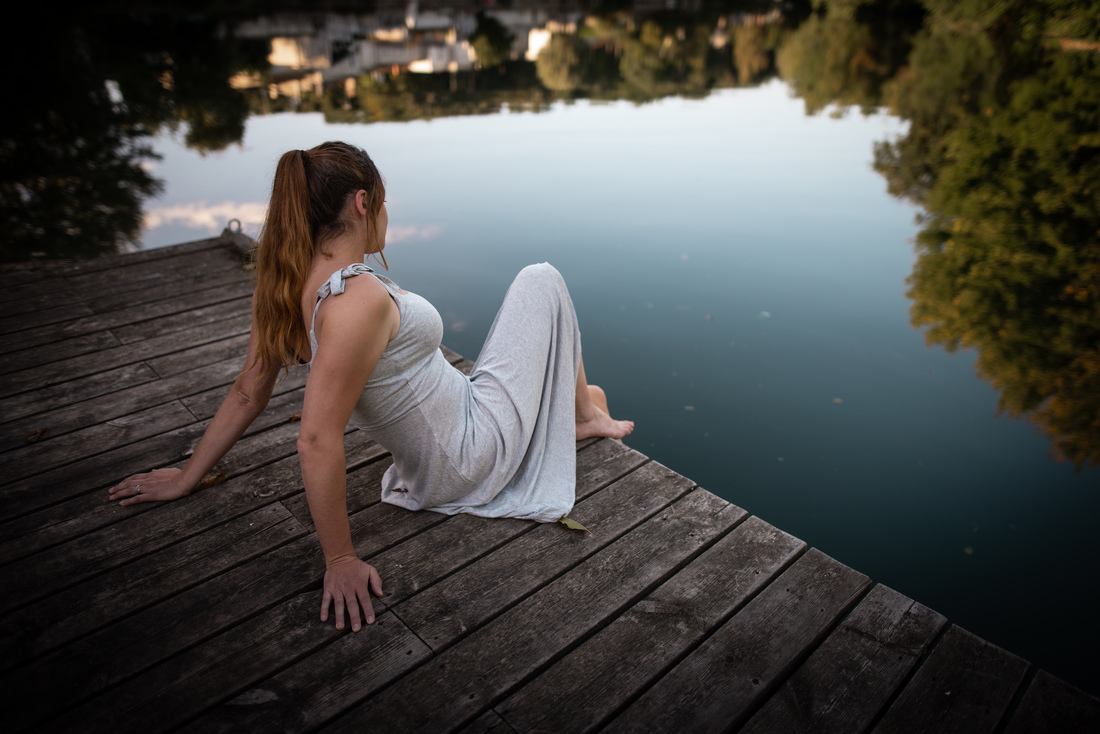 Pause nature sur le ponton de notre cabane à pilotis, Quai des Pontis 